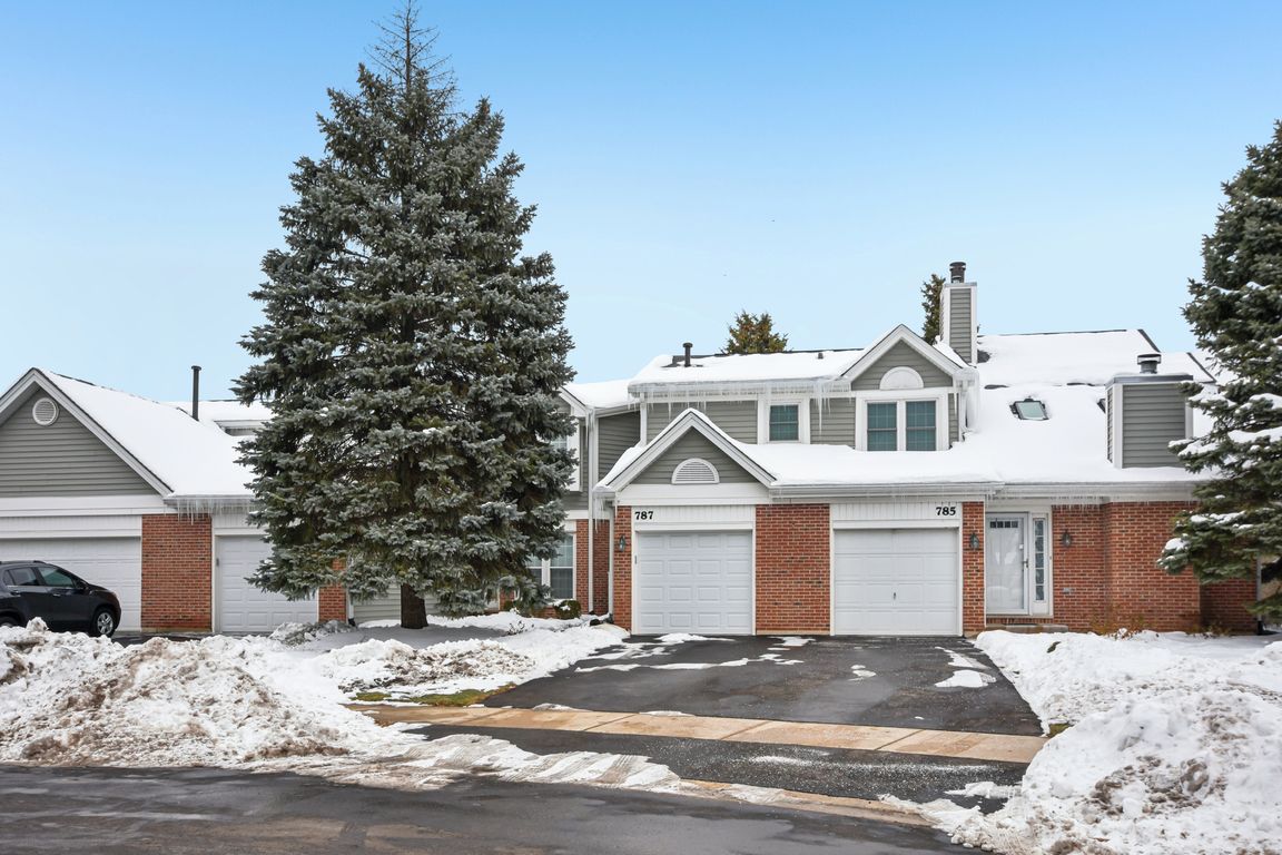 Daybreak Ln-S1012-001.jpg