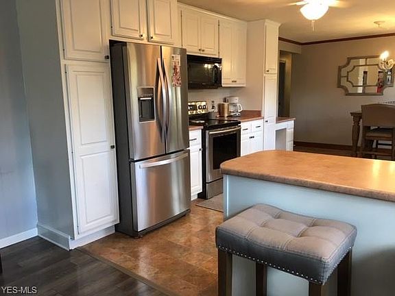 3rd image of 103 Schaar Dr