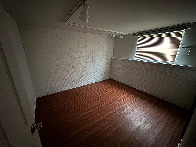 211 Parkwood Dr — Photo 18