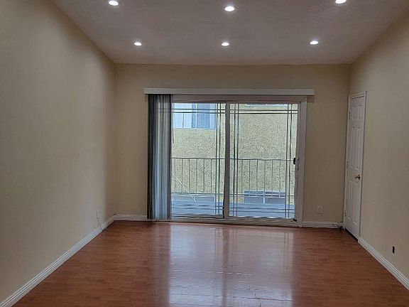 4th image of 3740 Midvale Ave #6