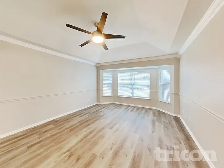 757 Martin Lakes Dr E — Photo 6