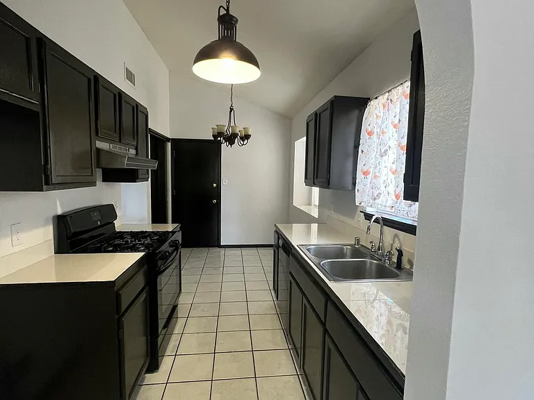7772 Iroquois Dr — Photo 16