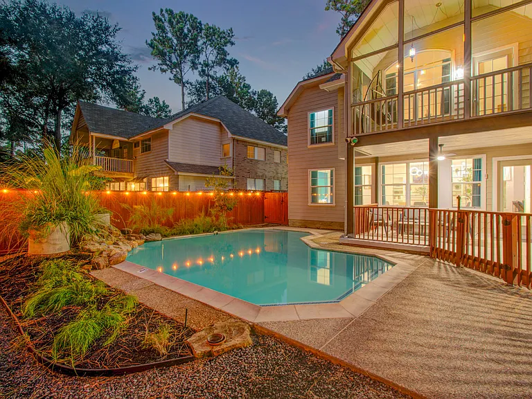 35 Alden Glen Dr — Photo 43