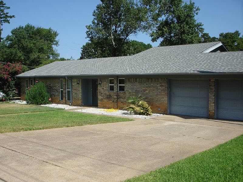 1st image of 801 Delwood Dr