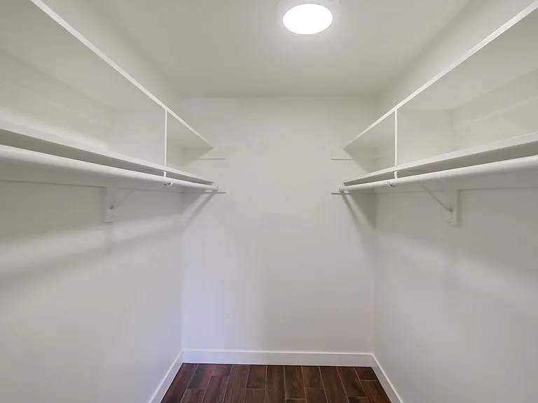 Two bedroom 1.5 bathroom beautifully upgraded with in unit laundry at the beach. Open House July 12 — Photo 17