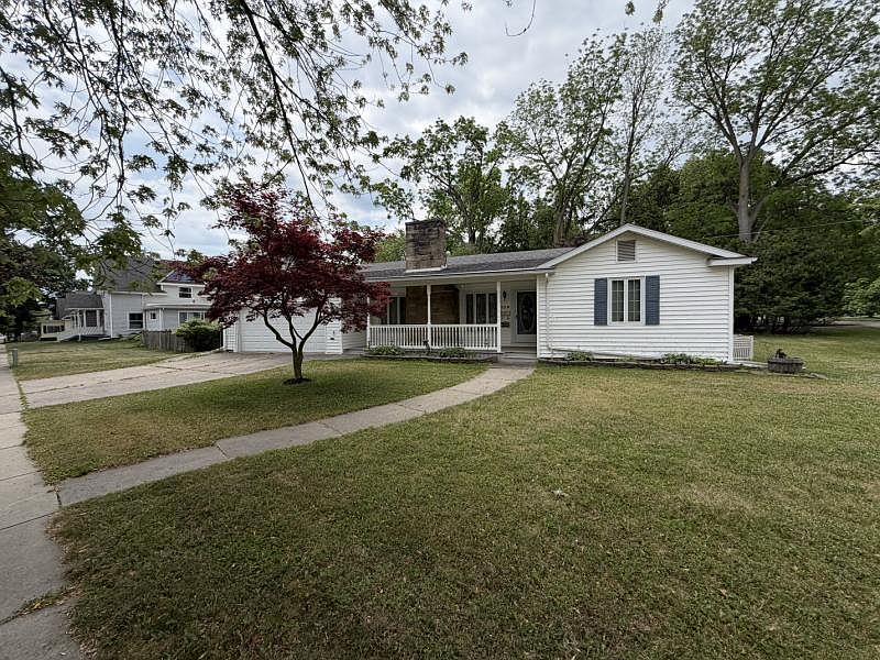 1st image of 229 Quinn Ave
