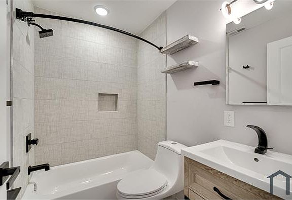 4th image of 1231 Belmont Ave #1-4