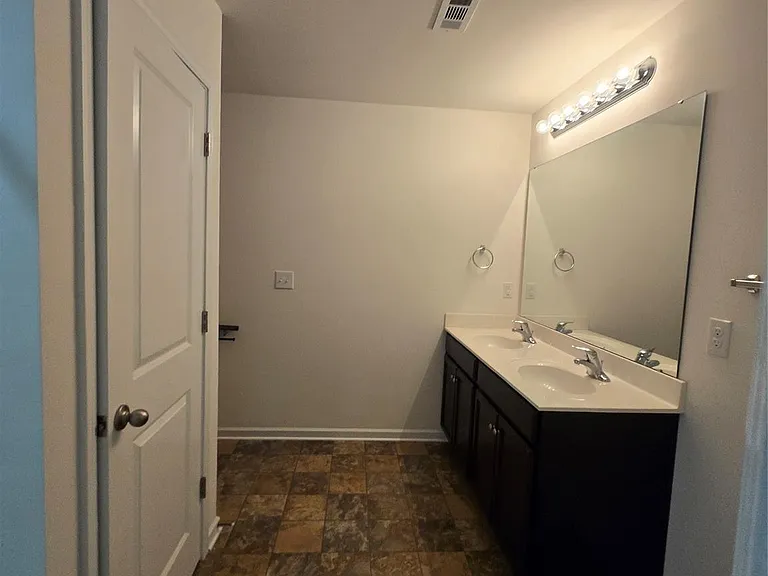 9138 Bradstreet Commons Way — Photo 14