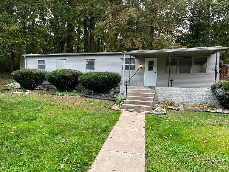 421 Sunnyside Rd — Photo 1