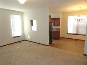 5th image of 1812 Alameda St Unit 211