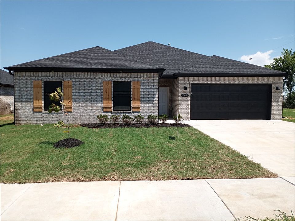 1st image of 306 Tricha Cir