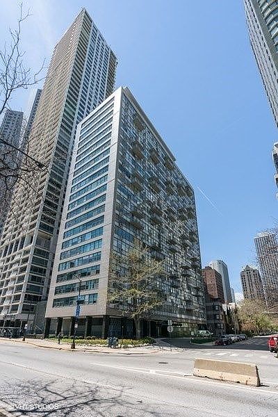 1st image of 1000 N Lake Shore Dr APT 1204