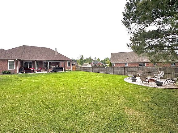 3rd image of 7781 Saint Jordan Cir