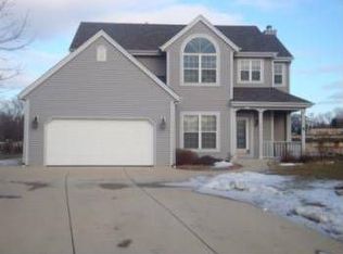 3000 W Kimberly Ave, Greenfield, WI 53221