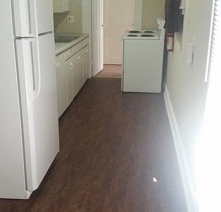 3rd image of 128 W Bank St APT 4