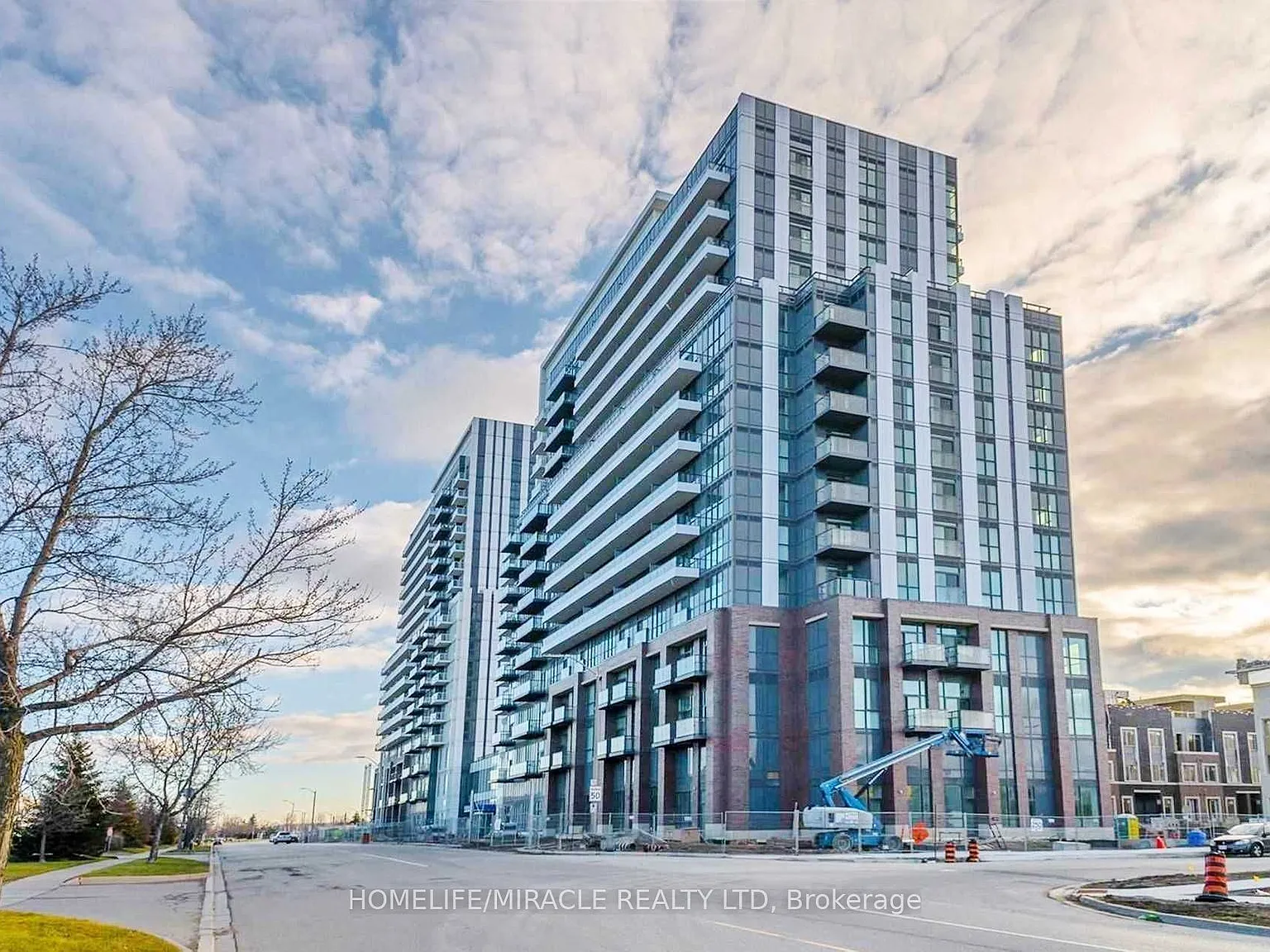 2 bed, $2,275 — Photo 2