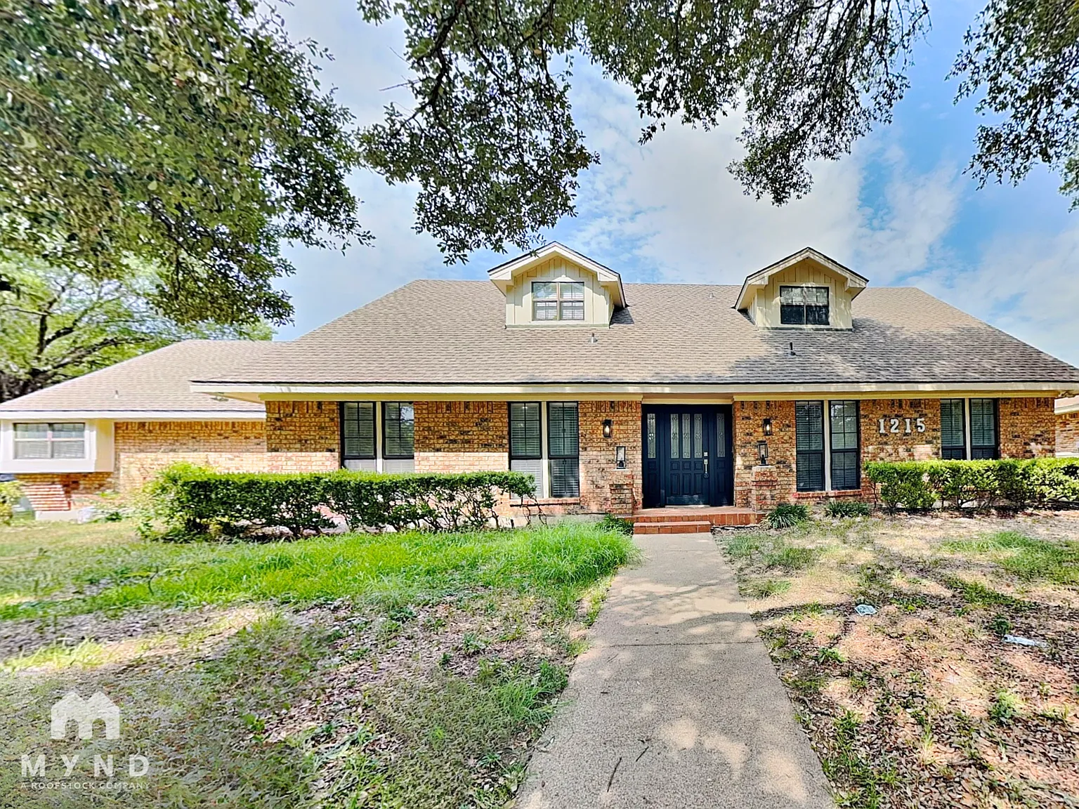 5 bed, 3.5 bath, 4286 sqft, $3,600 — Photo 1