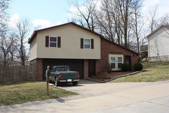 1st image of 101 Rivercrest Dr