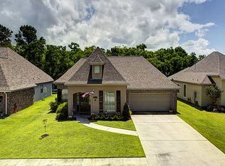 384 Brown Thrasher Loop S, Madisonville, LA 70447