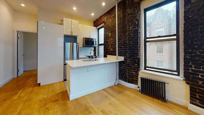 Rented by Bond New York | media 12