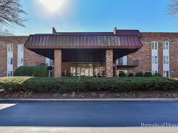 3rd image of 1053 W Ogden Ave #3-347