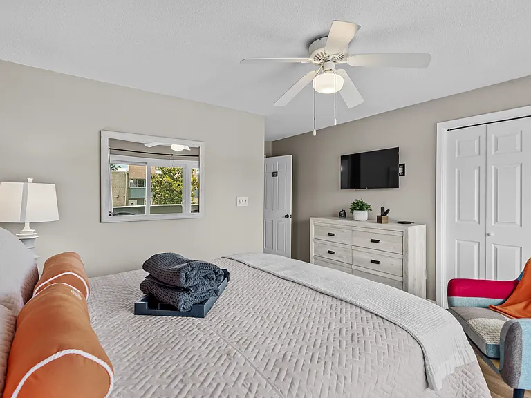 4701 N Kings Hwy #6 — Photo 29