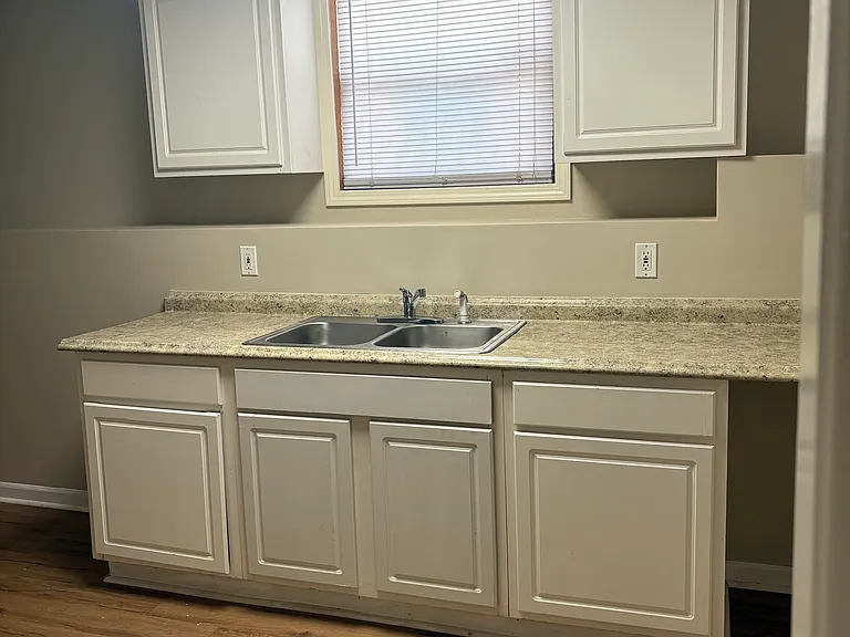8005 Sumit Wood Dr NW — Photo 31