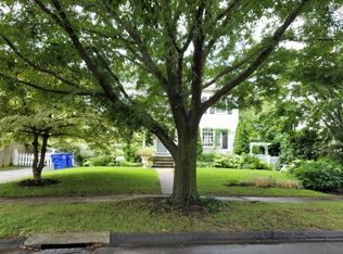 60 Rowland Rd, Fairfield, CT 06824