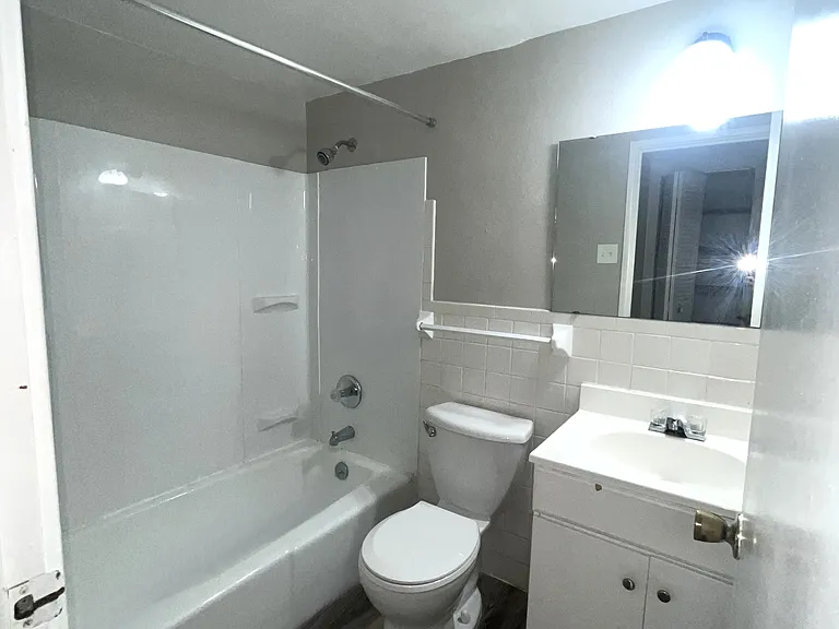 4774 Kings Dr #G — Photo 5