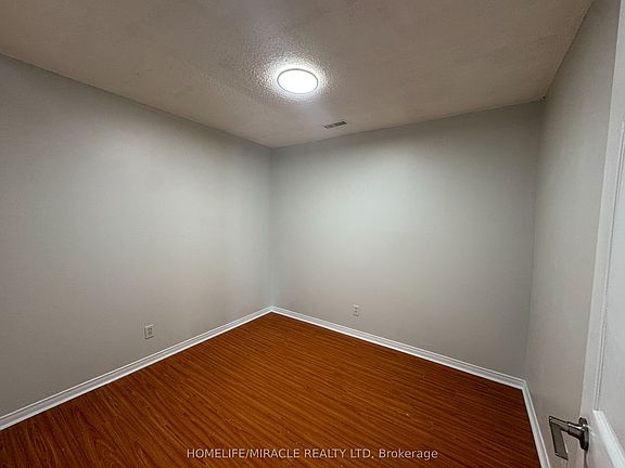 3rd image of 565 Kennedy Rd #3