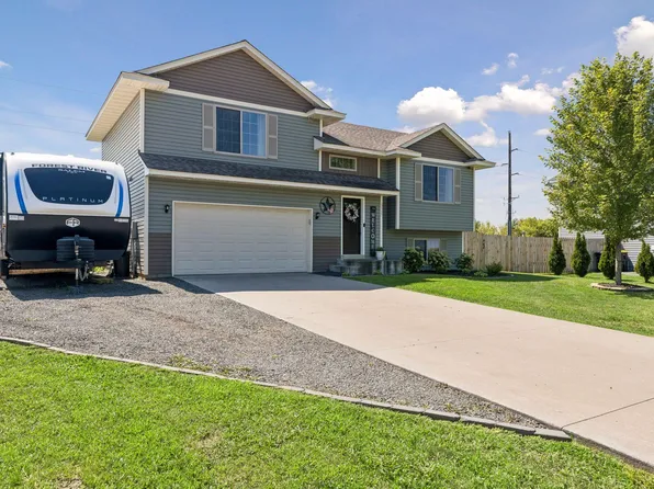 17575 311th St, Shafer, MN 55074