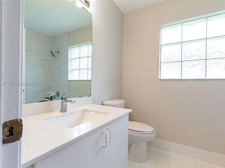 11811 SW 8th St — Photo 22