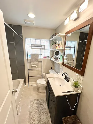 2 bed, 1175 sqft, $2,200 — Photo 4