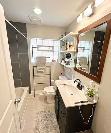 4th image of 5536 N Major Ave #1