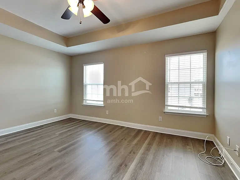 83 Ristona Dr — Photo 12