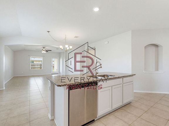 3rd image of 2028 Mallard Ct