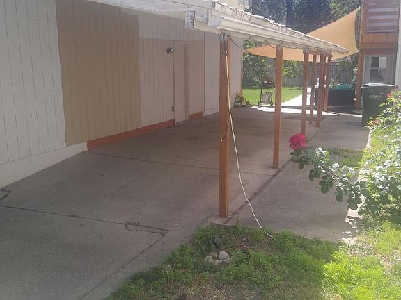5th image of 11809 N Pinetree Rd #C