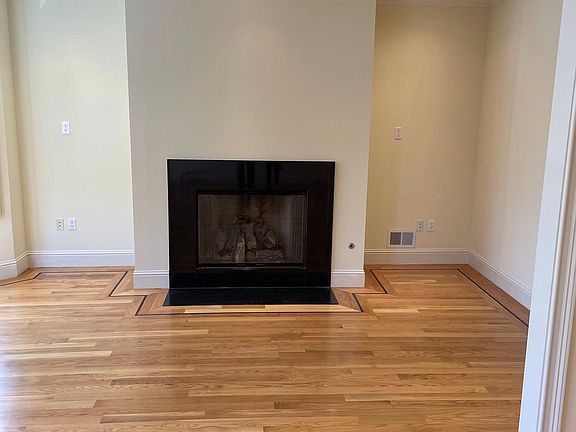 2nd image of 1354 Guerrero St