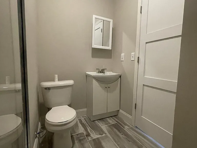 2720 Dupont Ave S #1 — Photo 17
