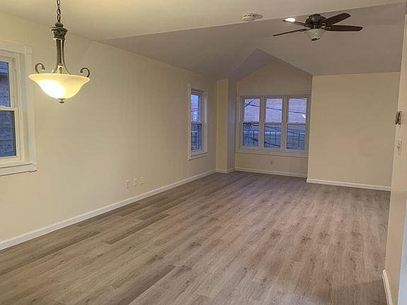 3rd image of 150-28 Raleigh St Floor 1