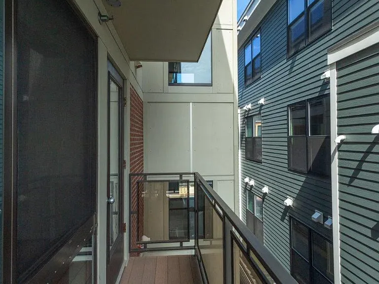 339 D St — Photo 17