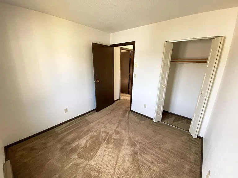 Applecrest Apartments — Photo 13