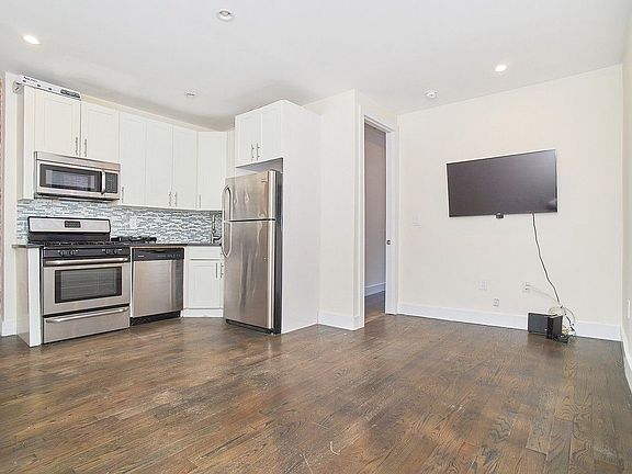 4th image of 720 W 181st St APT 46