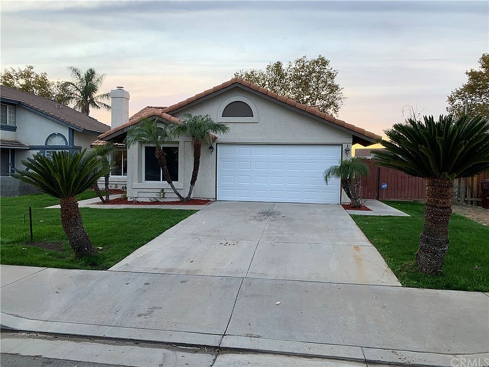 1st image of 27645 Avenida Interno