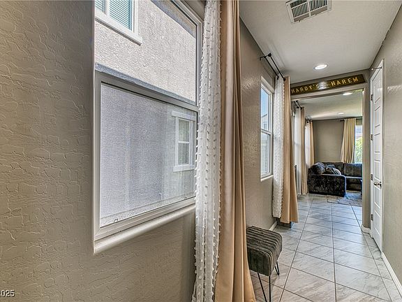 4th image of 10042 Bismuth St