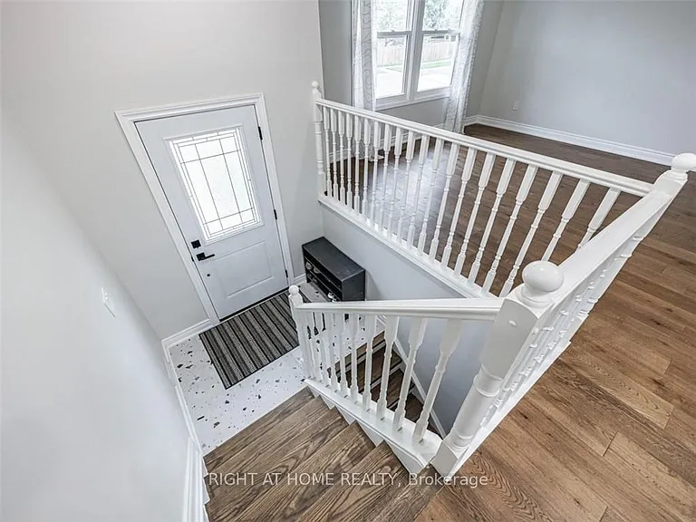 6913 Shelter Bay Rd #UPPER — Photo 3