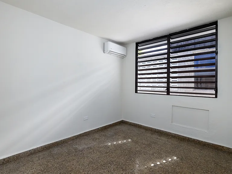 98 Calle Frontera — Photo 14