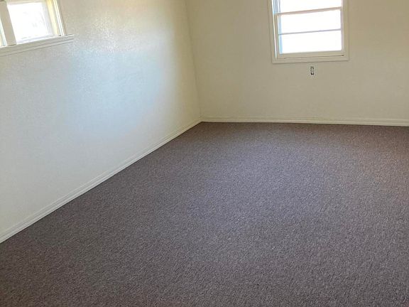 3rd image of 207 N Maddox Ave