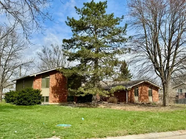 811 Lyncreek Dr, Dayton, OH 45458