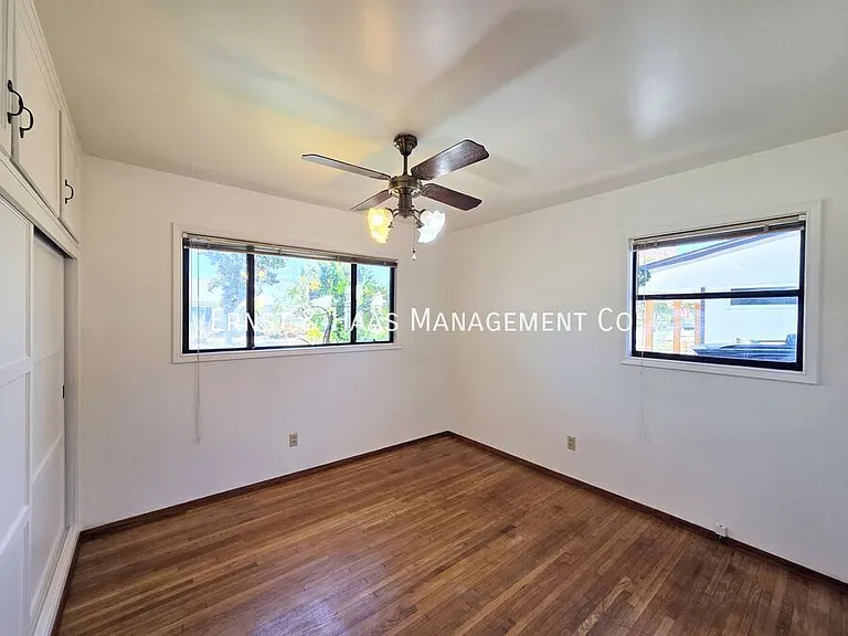 2080 Senasac Ave — Photo 14